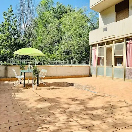 Frasassi With Terrace And Garage 아파트
